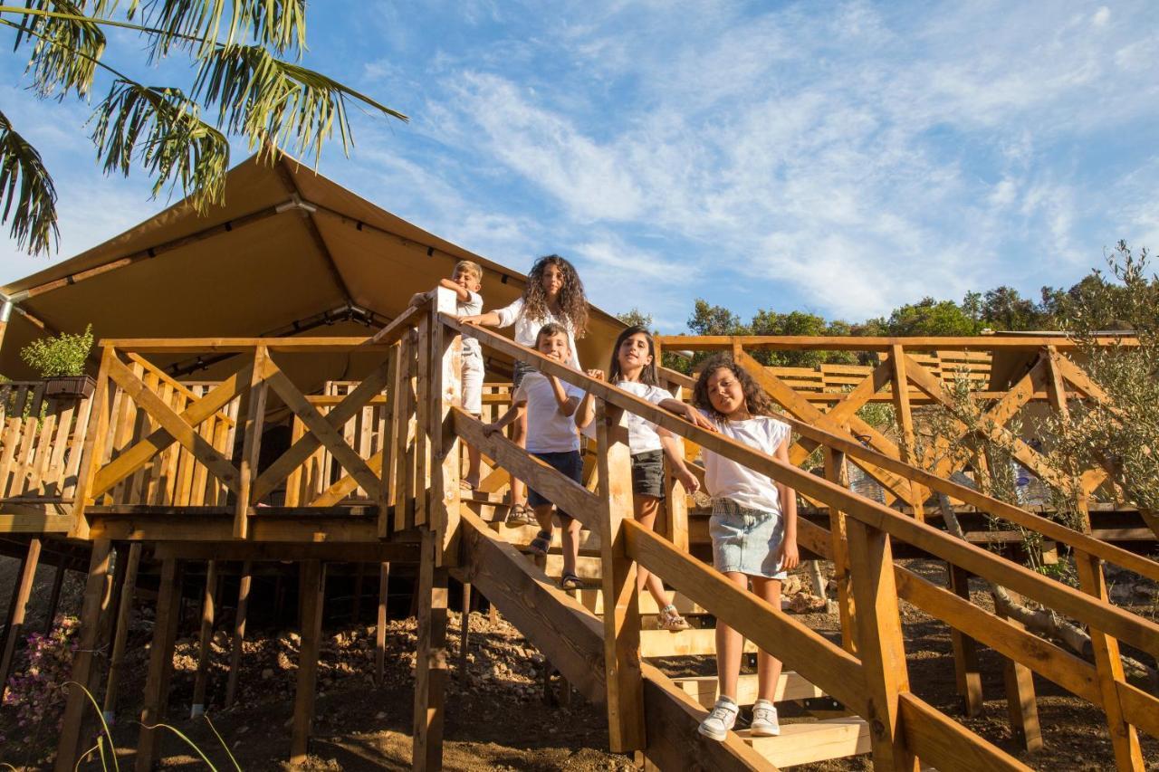ホテル Sea Glamping コトル エクステリア 写真
