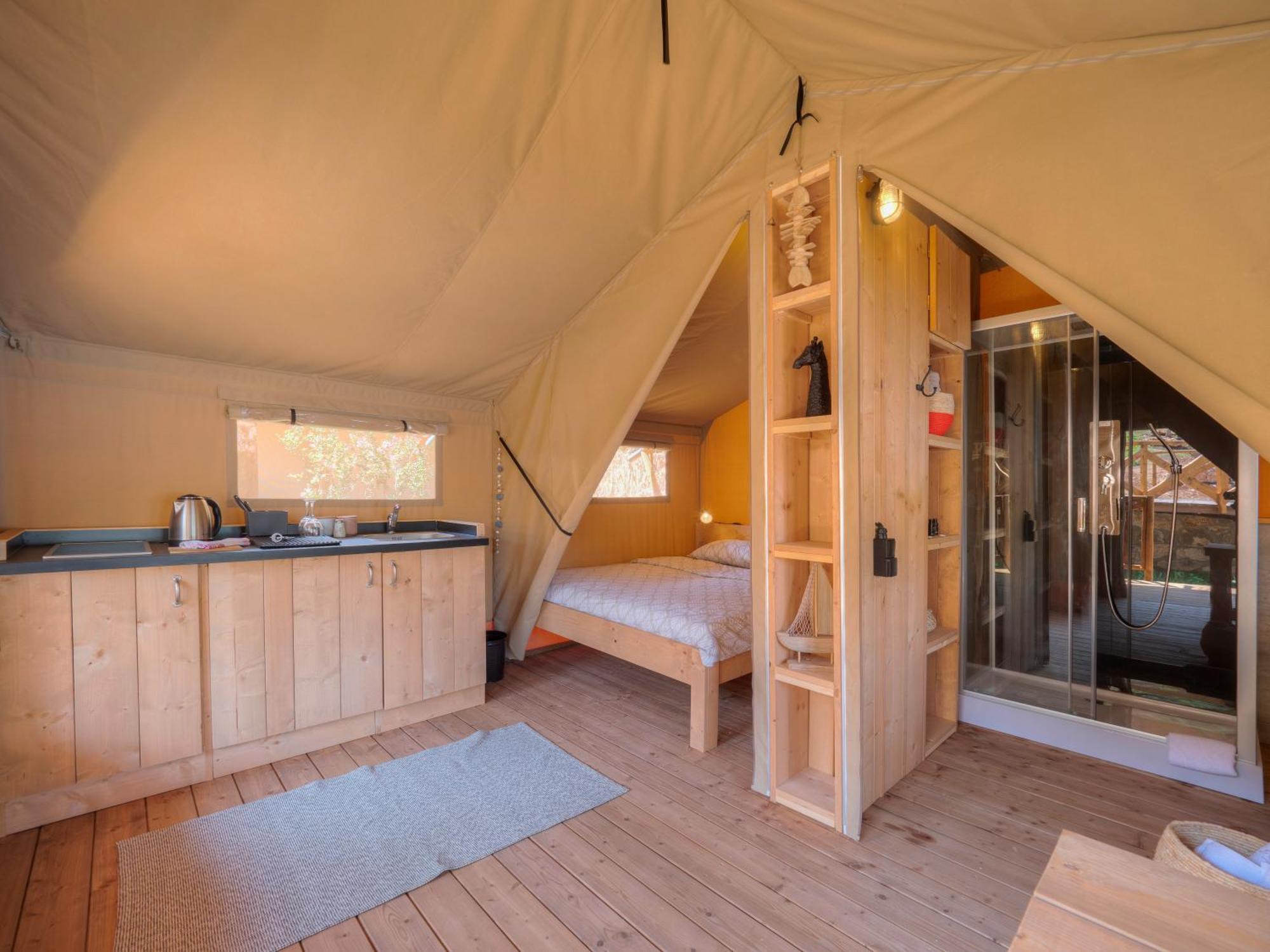 ホテル Sea Glamping コトル エクステリア 写真