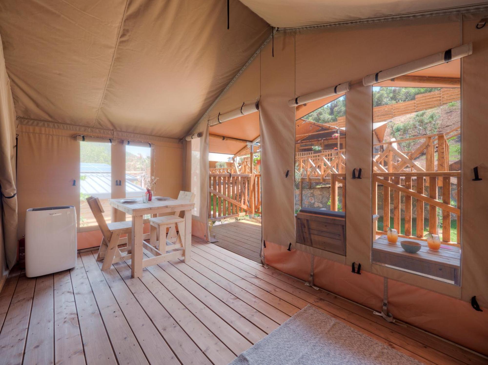 ホテル Sea Glamping コトル エクステリア 写真