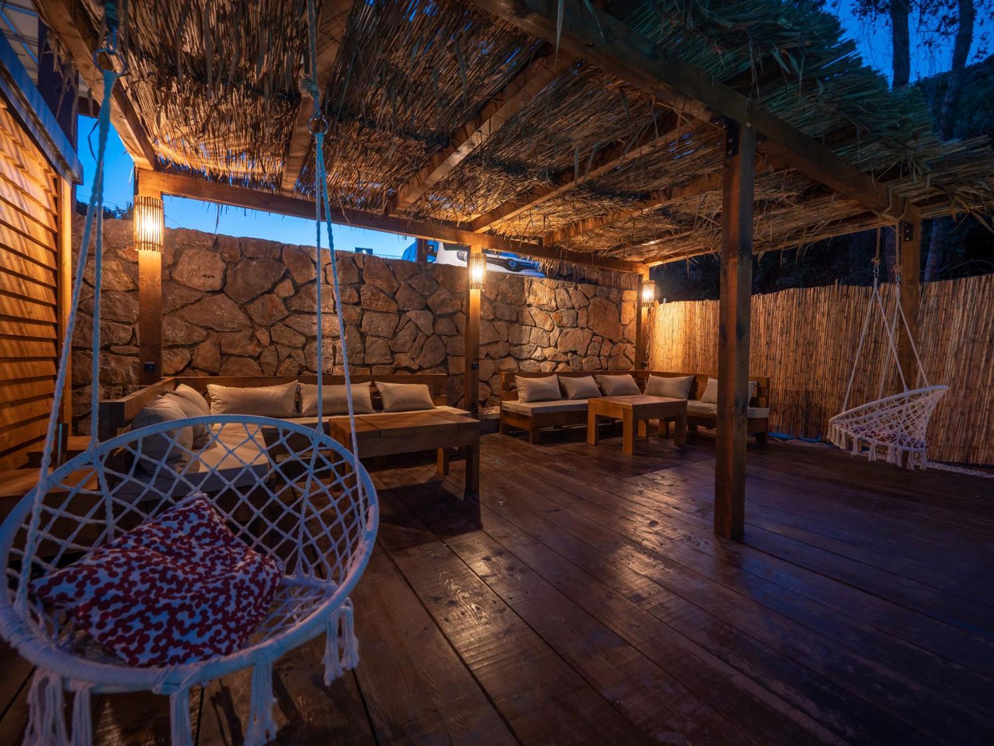 ホテル Sea Glamping コトル エクステリア 写真